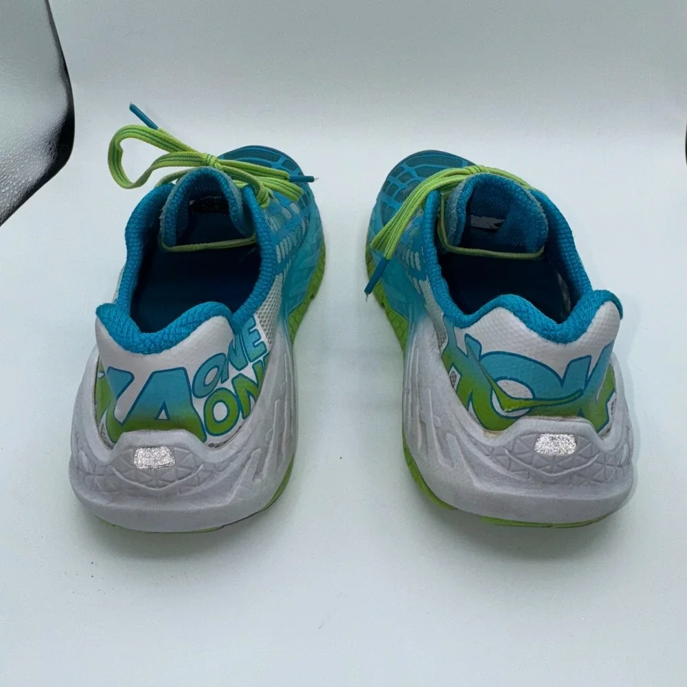 Hoka One One hoka one